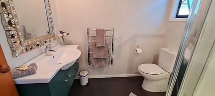Rolling Hills Country Stay B&B