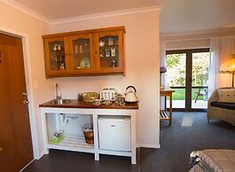 Rolling Hills Country Stay B&B