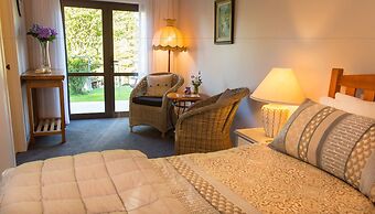 Rolling Hills Country Stay B&B