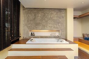 The Anda Mani Khaolak Beachfront Villas
