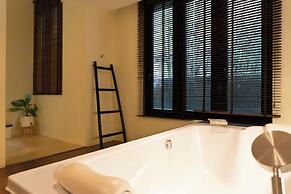 The Anda Mani Khaolak Beachfront Villas