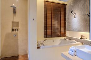 The Anda Mani Khaolak Beachfront Villas