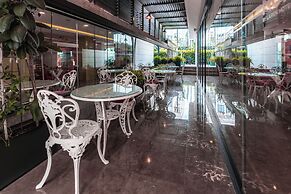 Nun Hotel Lara