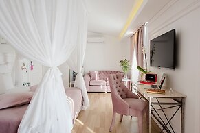 Nun Hotel Lara