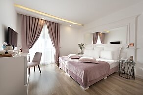 Nun Hotel Lara