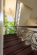 Flora Hotel Hue