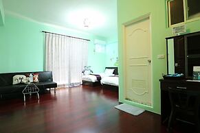 Yi Homestay