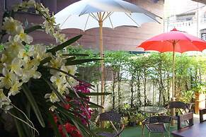 Noble Tarntong Boutique Hotel