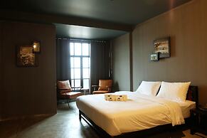 Rider Bedroom Hostel & Cafe