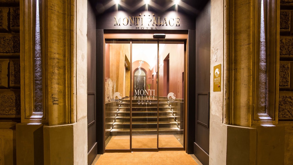 Monti Palace Hotel