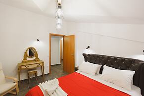 Stellatos House