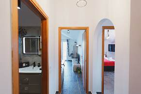 Stellatos House