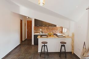 Stellatos House
