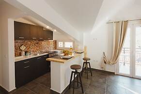 Stellatos House