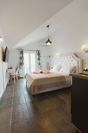Stellatos House