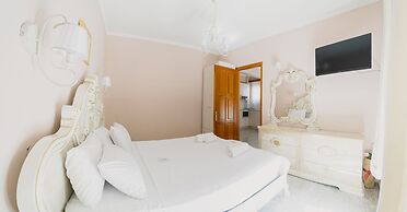 Stellatos House