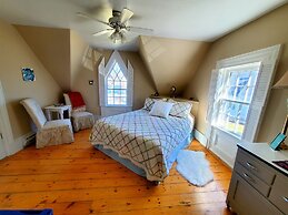Fisherman's Daughter Bed & Breakfast