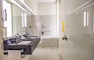 Radisson Blu Hotel & Convention Centre, Kigali