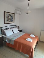 Lagoon View Apartments - Adults Only