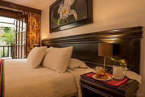 Gringo Bill's Boutique Hotel