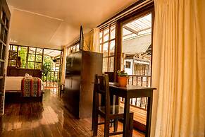 Gringo Bill's Boutique Hotel