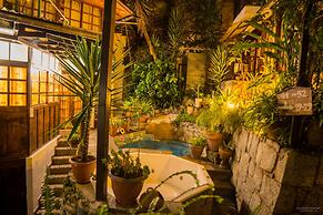 Gringo Bill's Boutique Hotel
