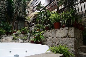 Gringo Bill's Boutique Hotel