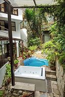 Gringo Bill's Boutique Hotel