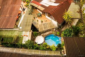 Gringo Bill's Boutique Hotel