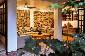 Gringo Bill's Boutique Hotel