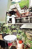 Gringo Bill's Boutique Hotel