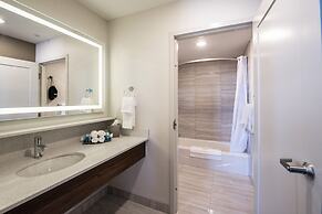 Encore Suites by Service Plus Inns