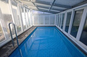 Pool & Villa Sorang