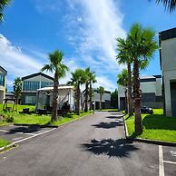 Pool & Villa Sorang