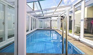 Pool & Villa Sorang