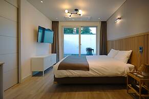 Pool & Villa Sorang