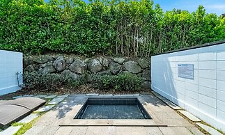 Pool & Villa Sorang