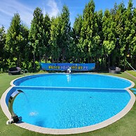 Pool & Villa Sorang