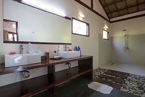 Last Frontier Beach Resort - Adults Only