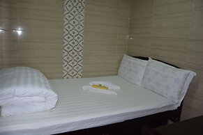 Everest Guest House