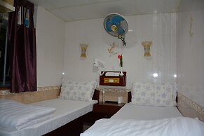 Everest Guest House