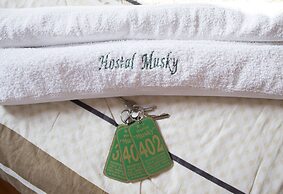 Musky Hs & Suites