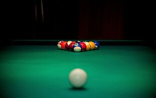 Shooters Saloon Bar Hotel & Cabins