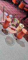 The Davron Hotel