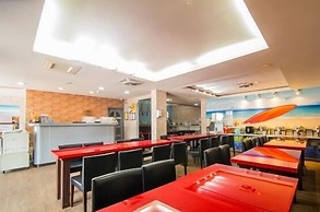 Happy Holiday Hotel