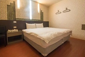 Happy Holiday Hotel
