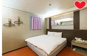 Happy Holiday Hotel