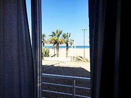 Malvarrosa Beach Rooms
