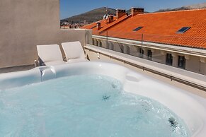 Hotel Brown Beach House & Spa