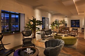 Hotel Brown Beach House & Spa